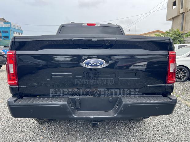 Ford F-150 XLT 2022 Black