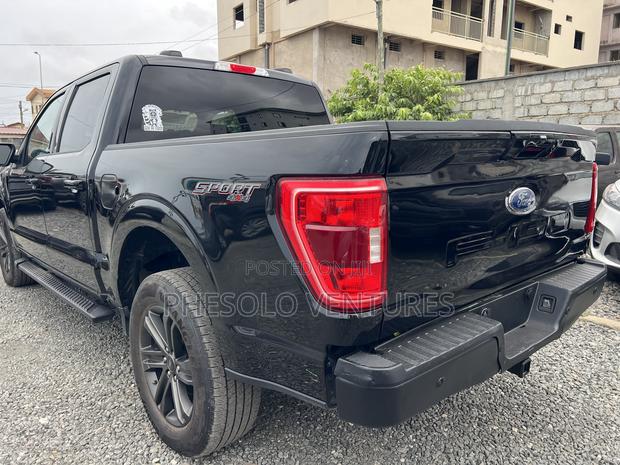 Ford F-150 XLT 2022 Black