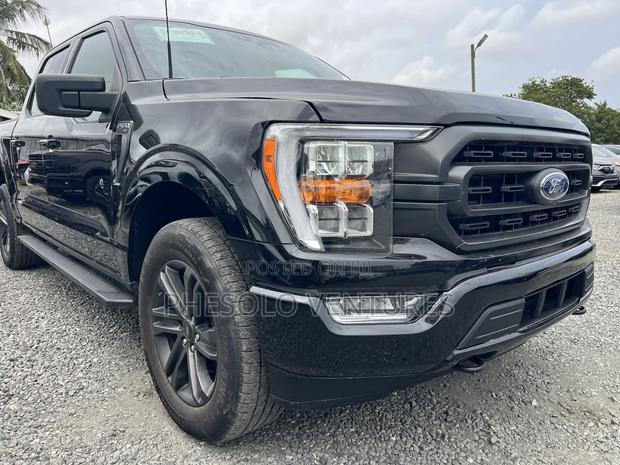 Ford F-150 XLT 2022 Black
