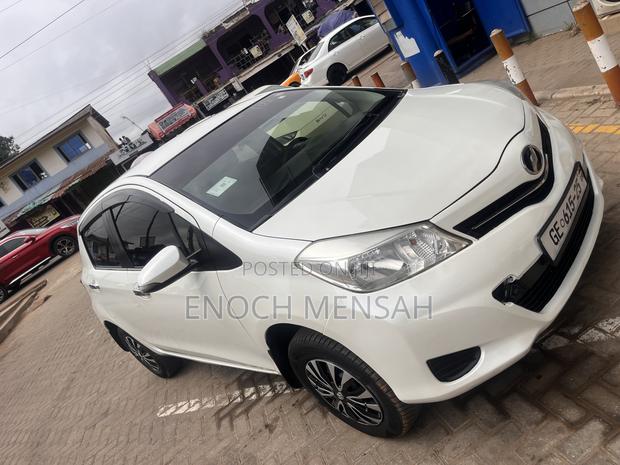 Toyota Vitz 1.3 AWD 5dr 2013 White