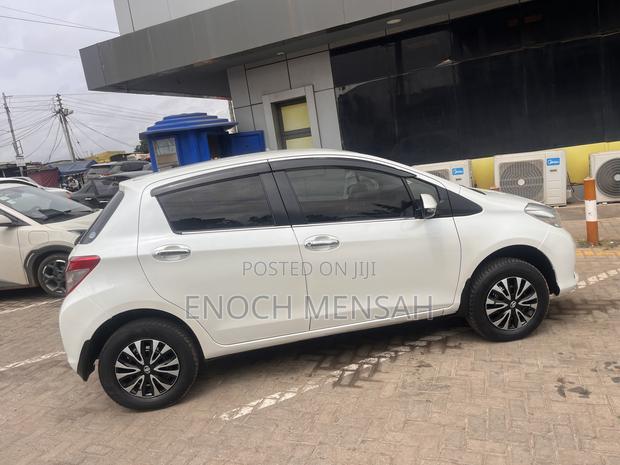 Toyota Vitz 1.3 AWD 5dr 2013 White