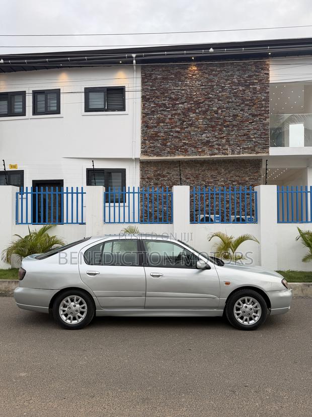Nissan Primera 2009 Silver