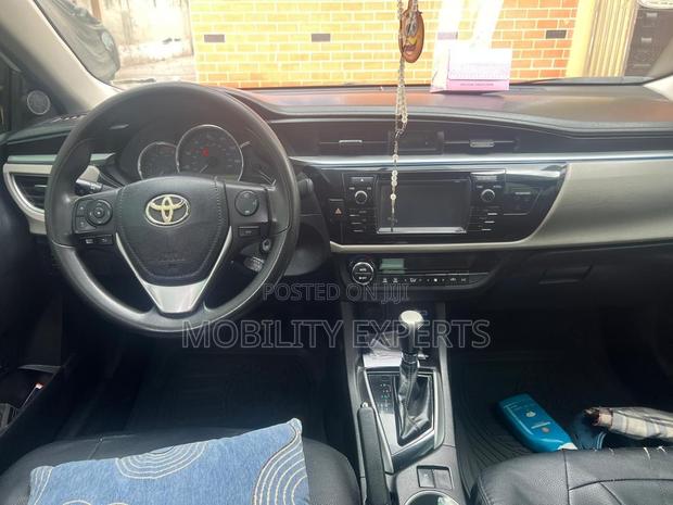 Toyota Corolla 2014 White