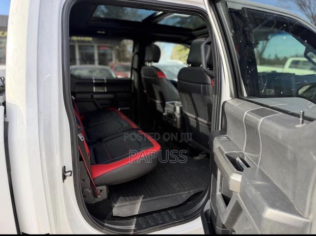 Ford F-150 Lariat 4x4 SuperCrew Cab Styleside 5.5 ft. box 145 in. WB