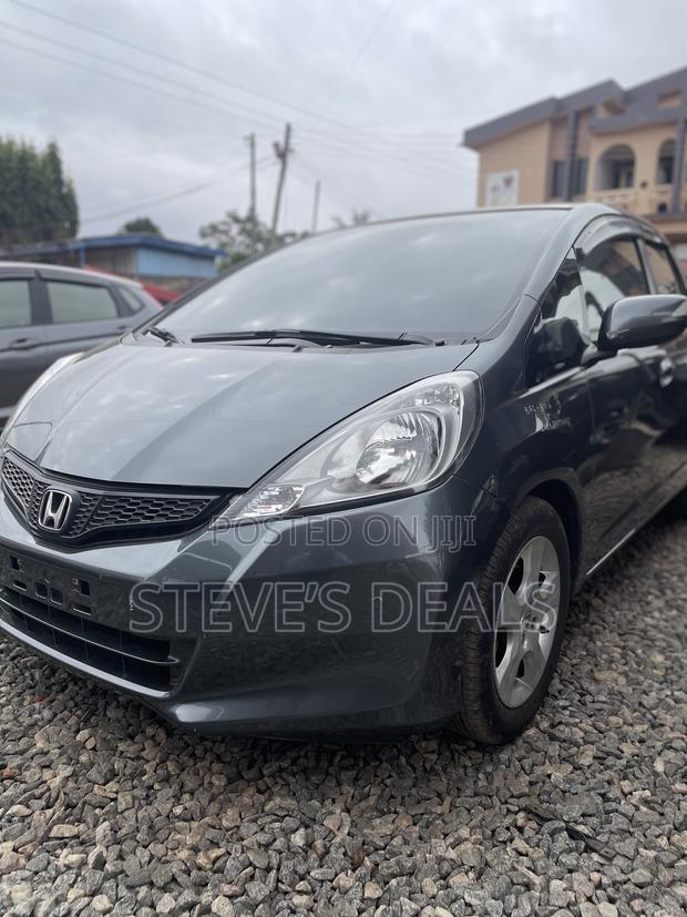 Honda Fit Automatic 2012 Gray