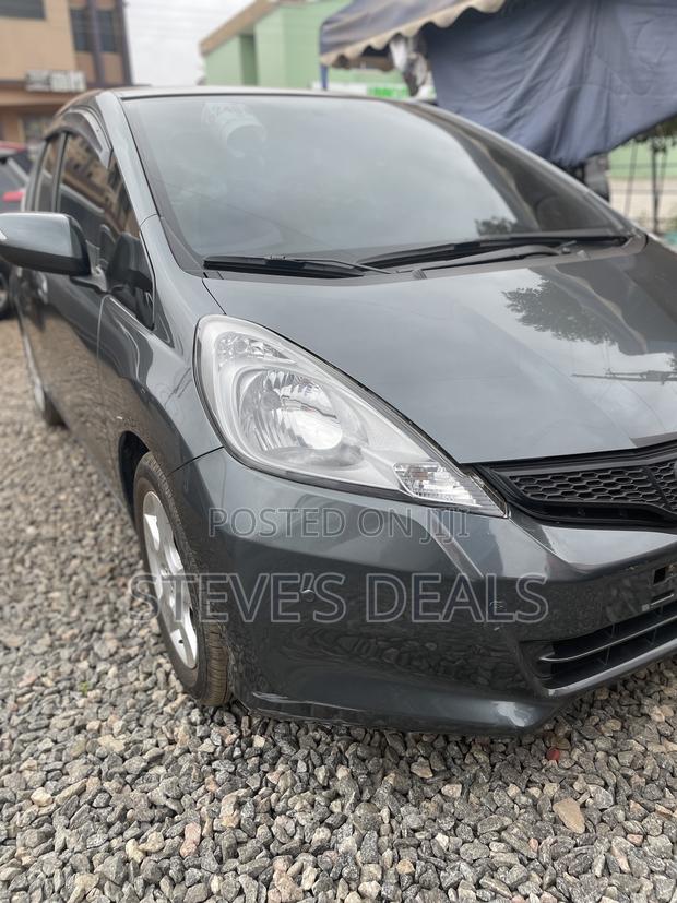 Honda Fit Automatic 2012 Gray
