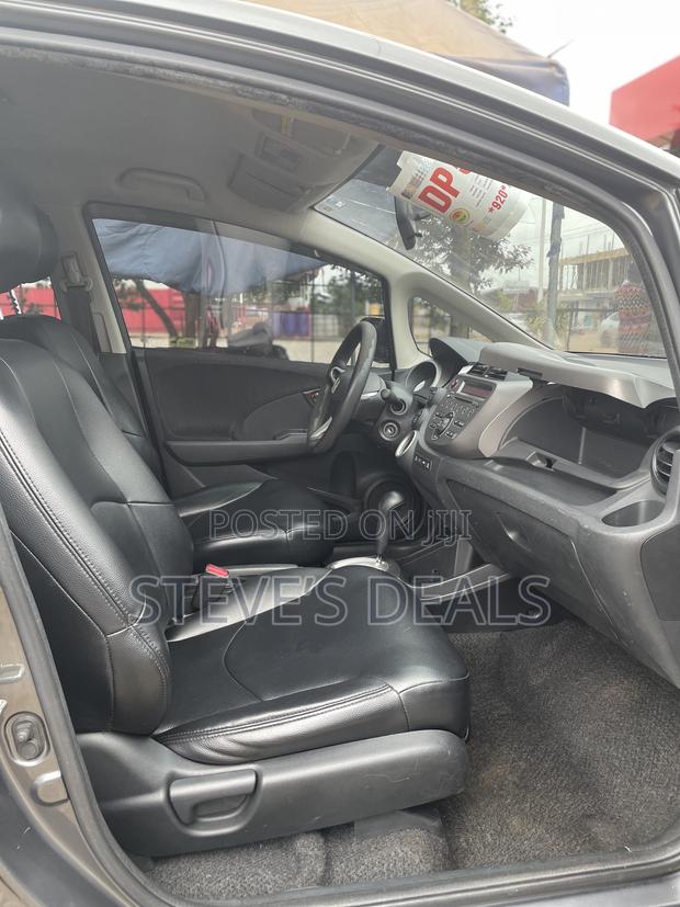 Honda Fit Automatic 2012 Gray