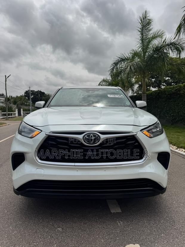 Toyota Highlander LE AWD 2020 White