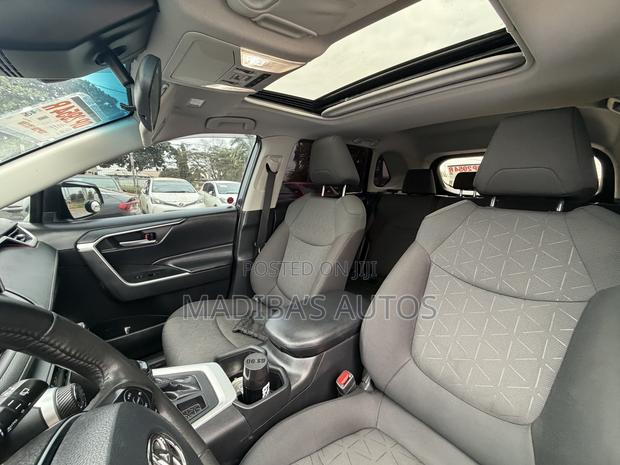 Toyota RAV4 XLE AWD 2023 Black