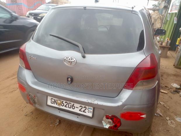 Toyota Vitz 1.3 AWD 5dr 2010 Silver