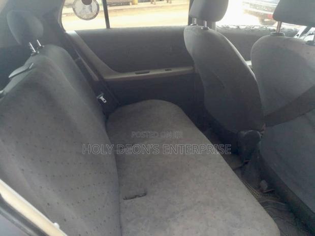 Toyota Vitz 1.3 AWD 5dr 2010 Silver
