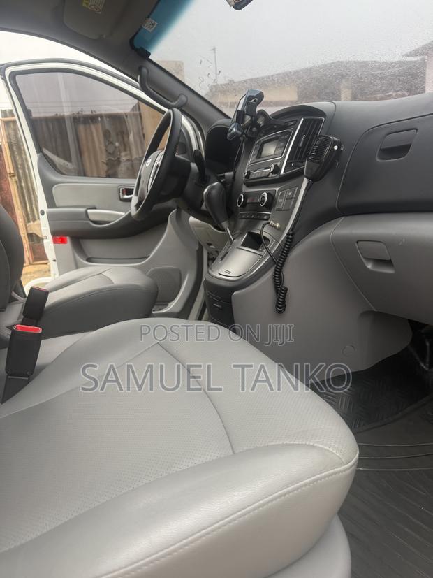 Hyundai H200 2017 White