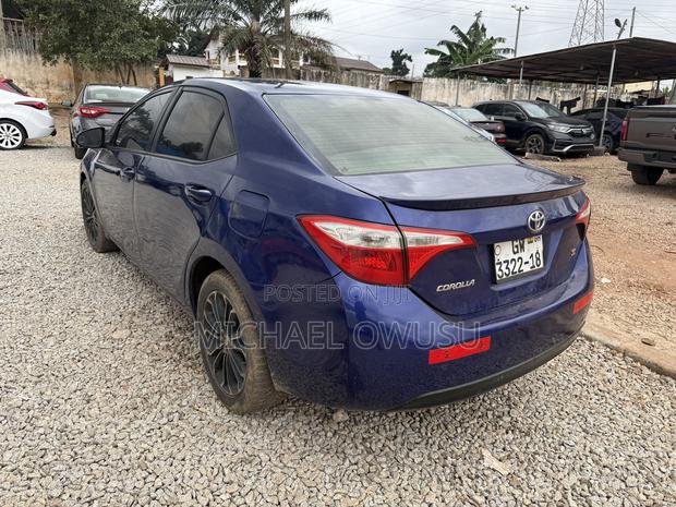 Toyota Corolla 2015 Blue