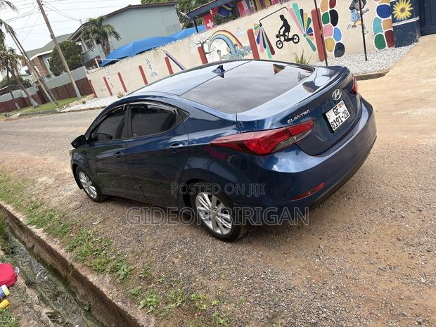 Hyundai Elantra Limited Sedan FWD (1.8L 4cyl 6A) 2016 Blue
