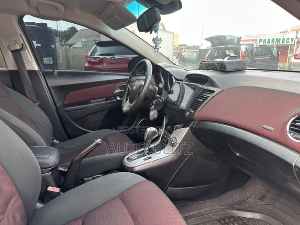 Chevrolet Cruze 2012 Red