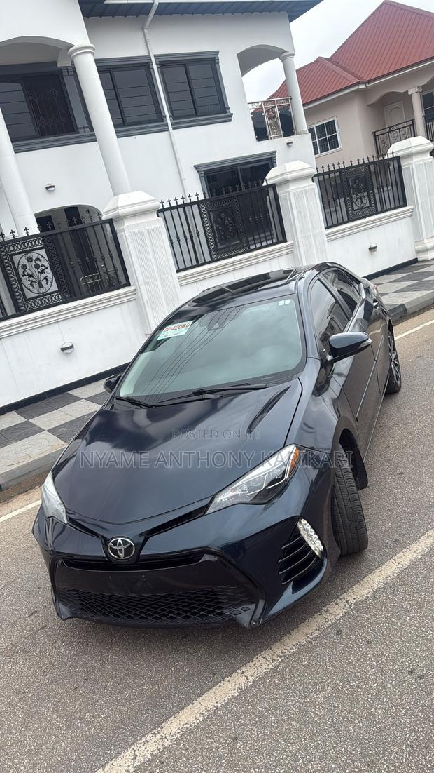 Toyota Corolla XSE (1.8L 4cyl 2A) 2018