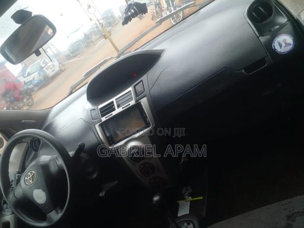 Toyota Vitz 2010 Gray