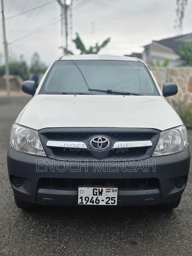 Toyota Hilux 2.5 D-4D 4X4 SRX 2009 Gray