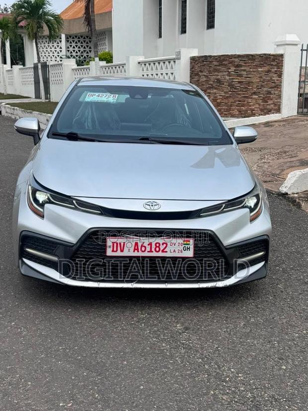 Toyota Corolla SE 2020 White