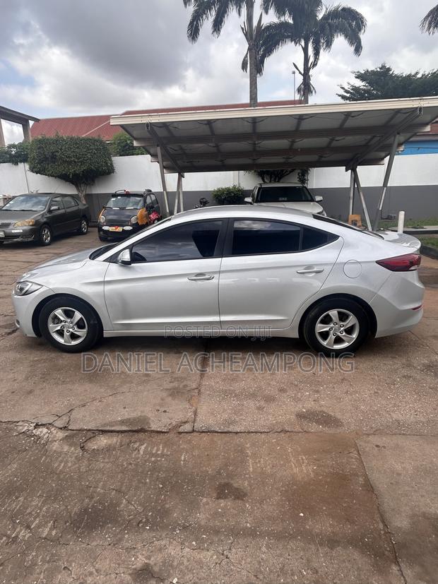 Hyundai Elantra Sport Sedan FWD (1.6L 4cyl 6M) 2017 Silver