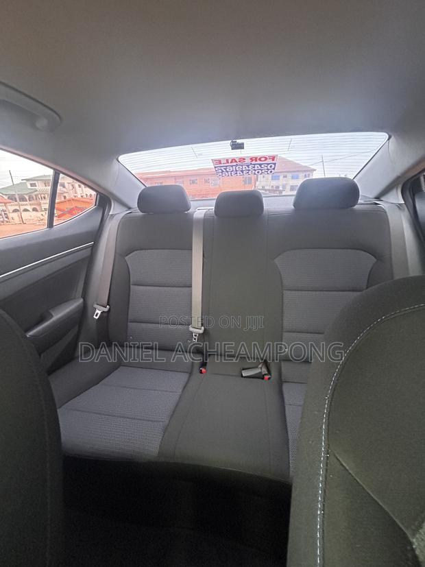 Hyundai Elantra Sport Sedan FWD (1.6L 4cyl 6M) 2017 Silver