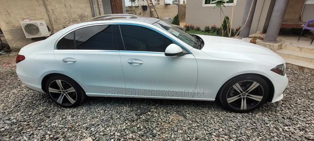 Mercedes-Benz C300 2023 White