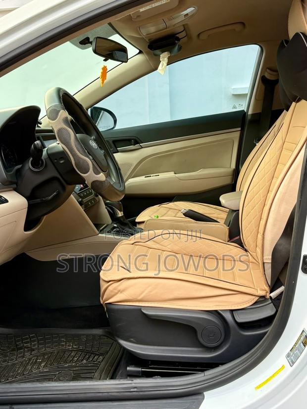Hyundai Elantra Limited Sedan FWD (2.0L 4cyl 6A) 2017 White