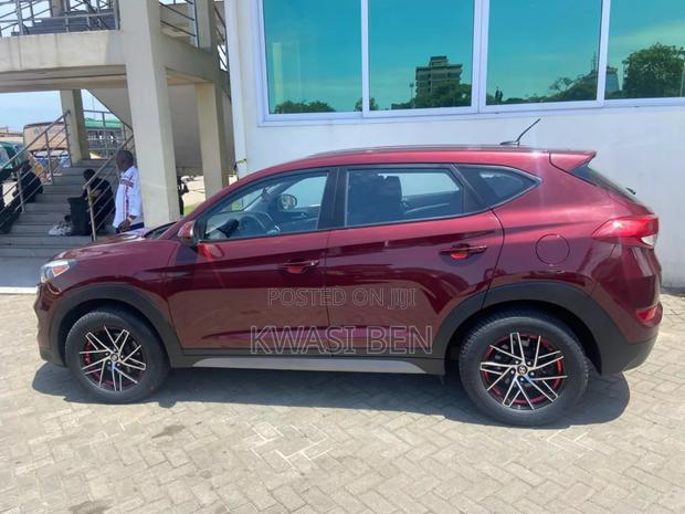 Hyundai Tucson 2016 Red