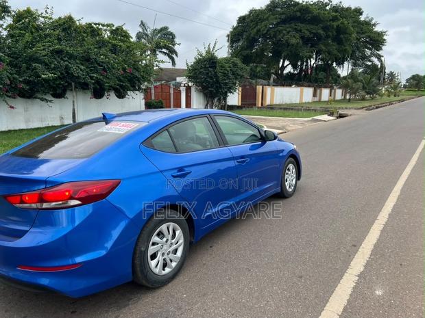 Hyundai Elantra 2017 Blue