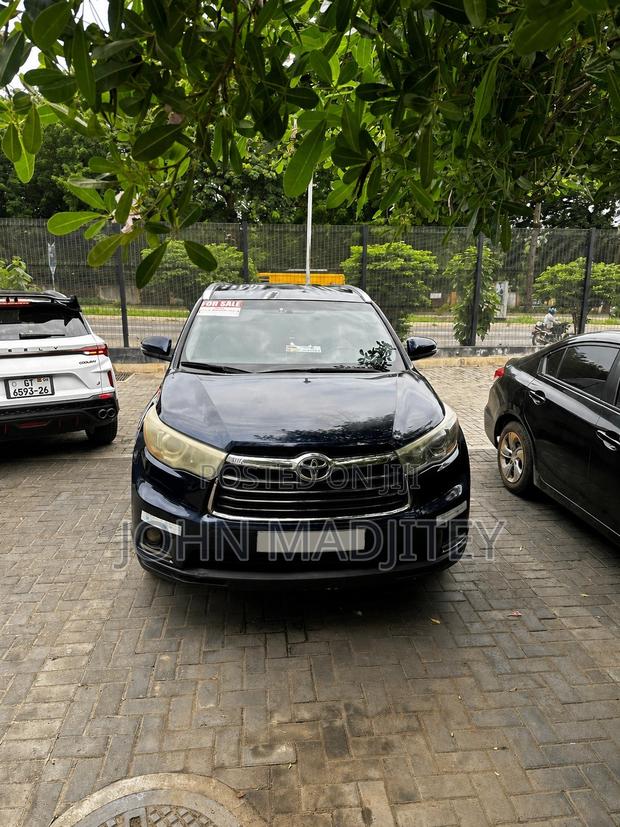 Toyota Highlander LE 4x2 (2.7L 4cyl 6A) 2018 Blue