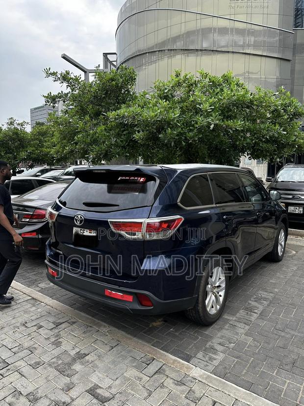Toyota Highlander LE 4x2 (2.7L 4cyl 6A) 2018 Blue