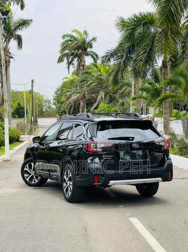Subaru Outback Premium 2022 Black