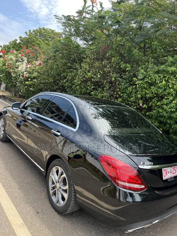 Mercedes-Benz C300 2015 Black