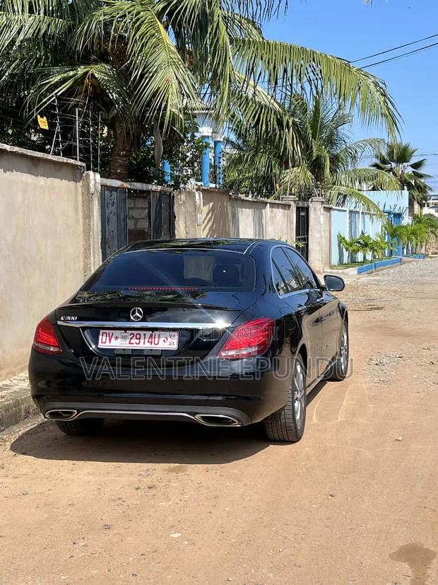Mercedes-Benz C300 2015 Black