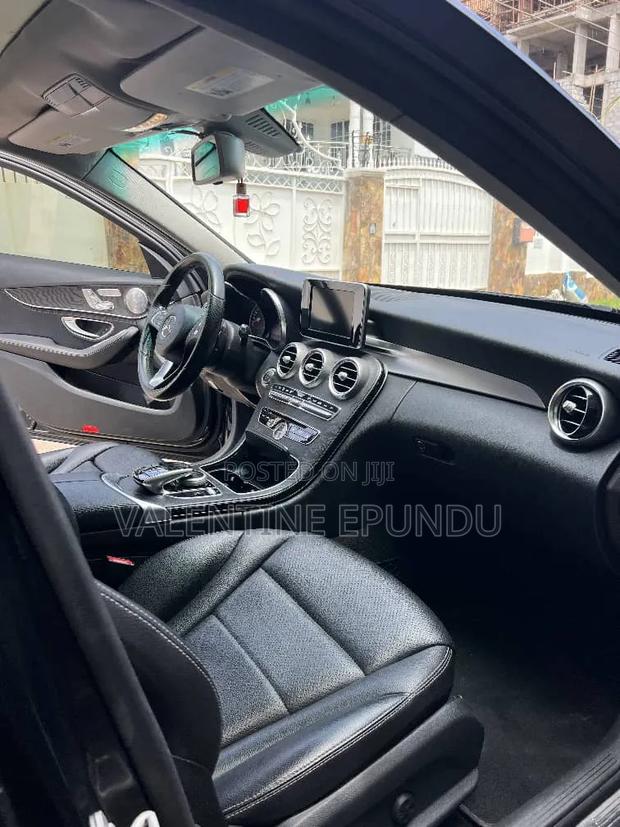 Mercedes-Benz C300 2015 Black