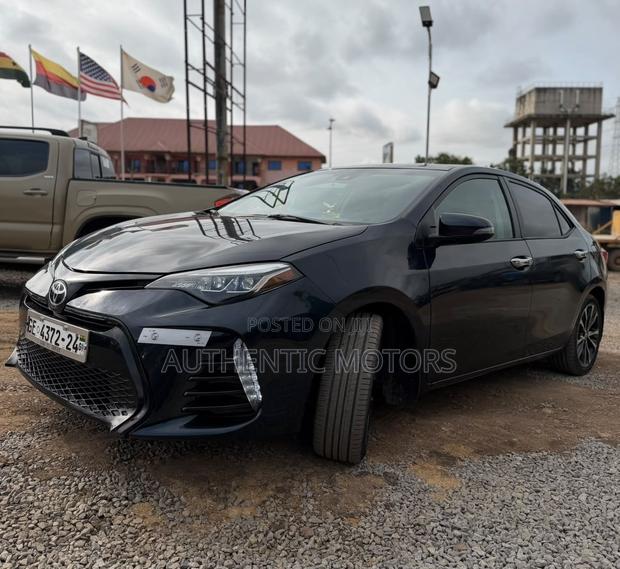 Toyota Corolla XSE (1.8L 4cyl 2A) 2018 Black
