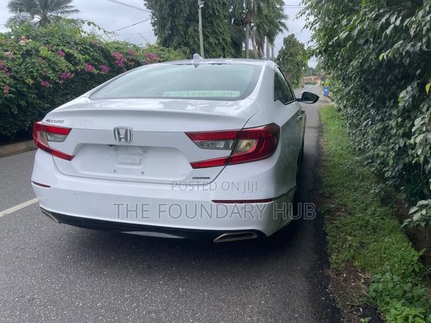 Honda Accord Touring 2018 White