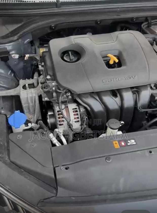 Hyundai Elantra SE 2020 Gray