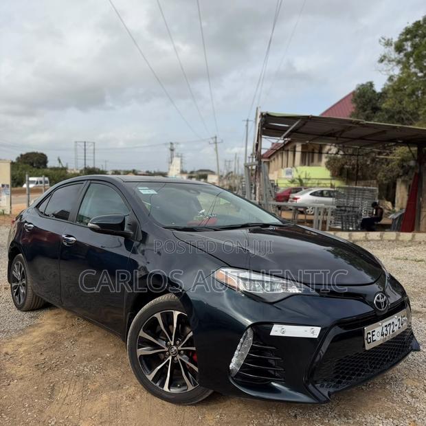 Toyota Corolla XSE (1.8L 4cyl 2A) 2018 Black