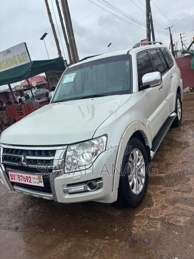 Mitsubishi Pajero 2020 White