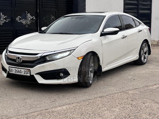 Honda Civic Touring 4dr Sedan (1.5L 4cyl) 2017 White