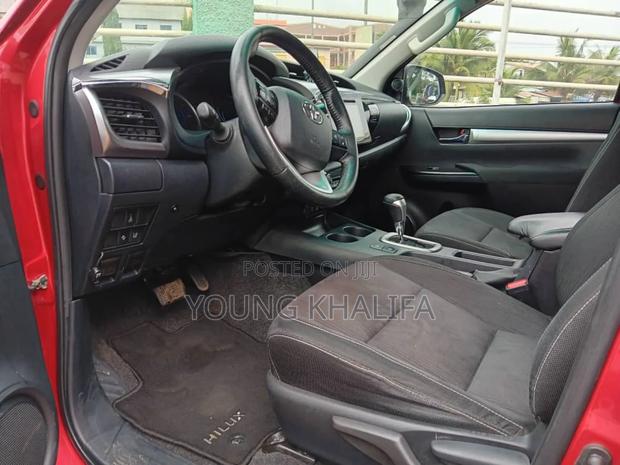 Toyota Hilux 2019 Red