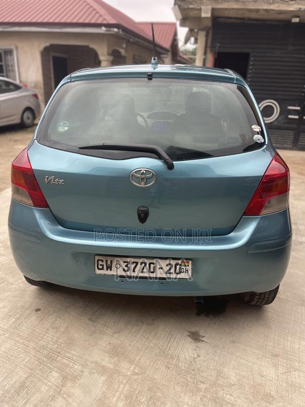 Toyota Vitz 1.3 FWD 3dr 2010 Blue