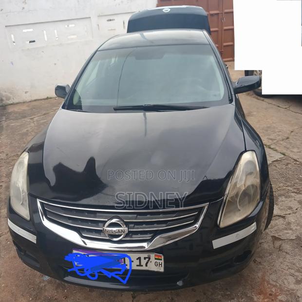 Nissan Altima 2012 Black