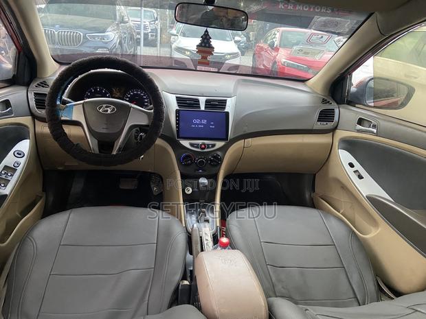 Hyundai Accent 2010 Red