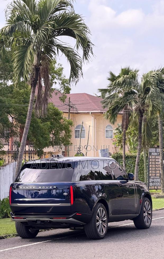 Land Rover Range Rover Evoque SE 2023 Blue
