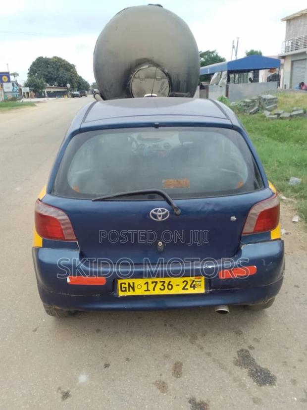 Toyota Yaris 2001