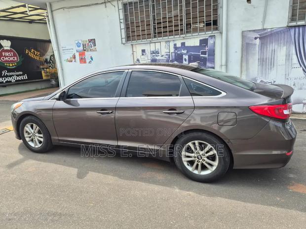 Hyundai Sonata ECO Sedan FWD (1.6L 4cyl 7A) 2017 Brown