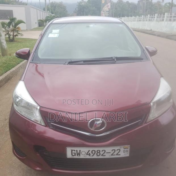 Toyota Vitz 2012 Brown
