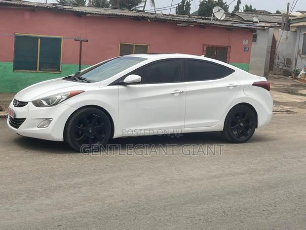 Hyundai Elantra 2012 Off white